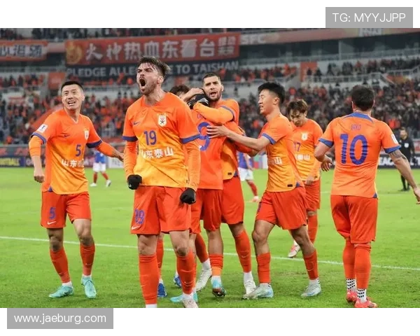 巴西足球明星泽卡的传奇之路与对足球的热爱与奉献