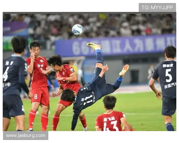 维语解说带你了解足球明星背后的故事与精彩瞬间 维语解说带你了解足球明星背后的故事与精彩瞬间